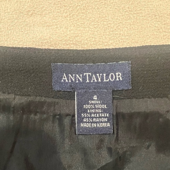 Ann Taylor Vintage Black Pencil Skirt, Size 4 - Picture 4 of 5